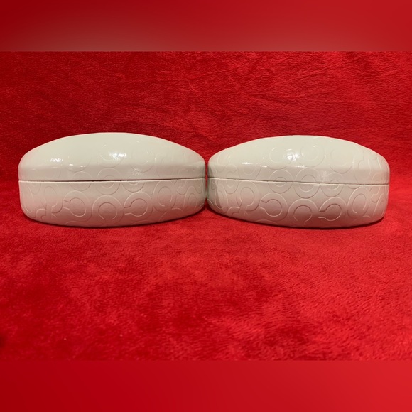 Coach sunglass cases. Cream embossed with Coach logo and brown lining. - Picture 2 of 6